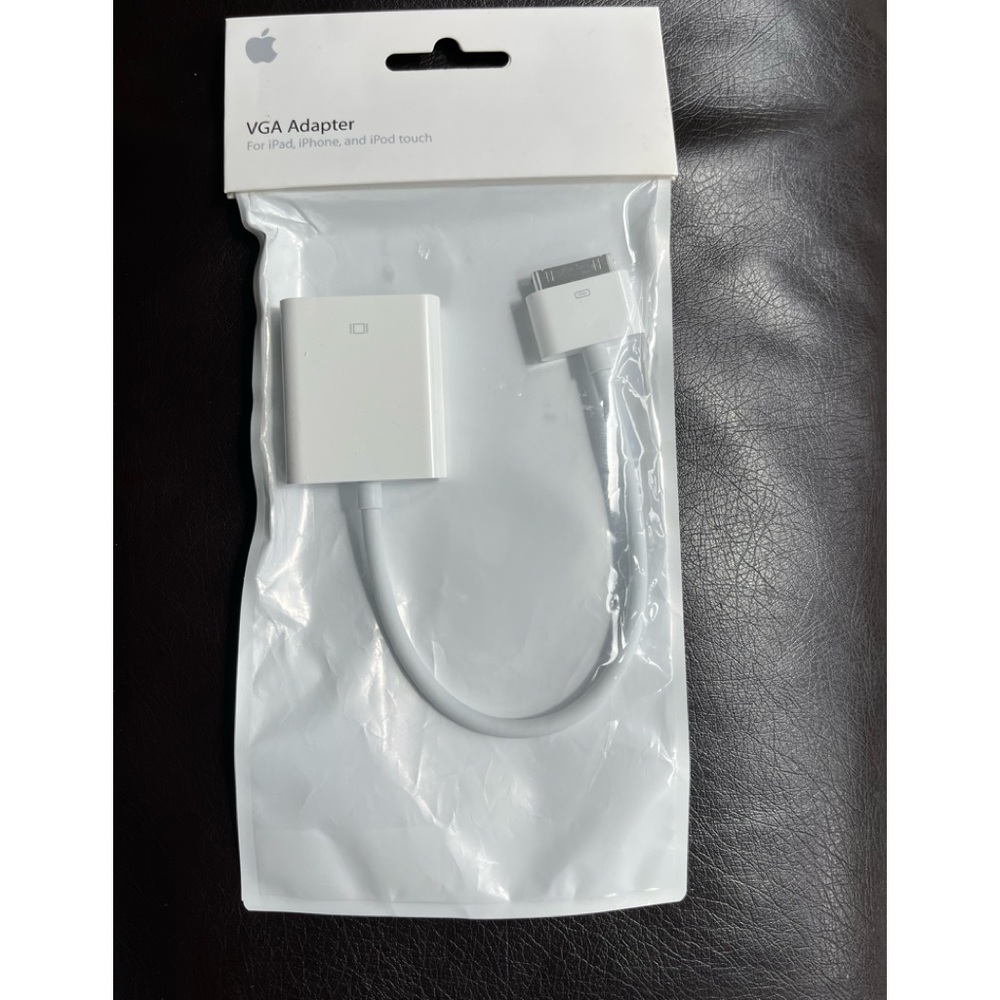 New in package - Apple VGA adapter for iPhone, iPad or iPod